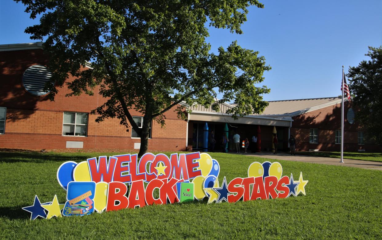 Students arriving for opening day of the 2022-23 school year at CMCSS's Kirkwood Middle School and Hazelwood Elementary School.