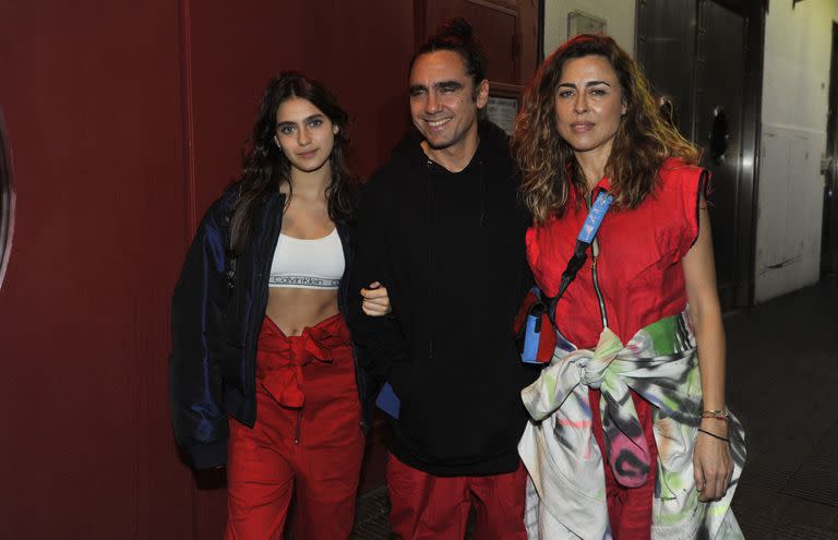 Juan Pablo Sorín con su esposa y su hija, presentes en el cumpleaños 71 de Charly García