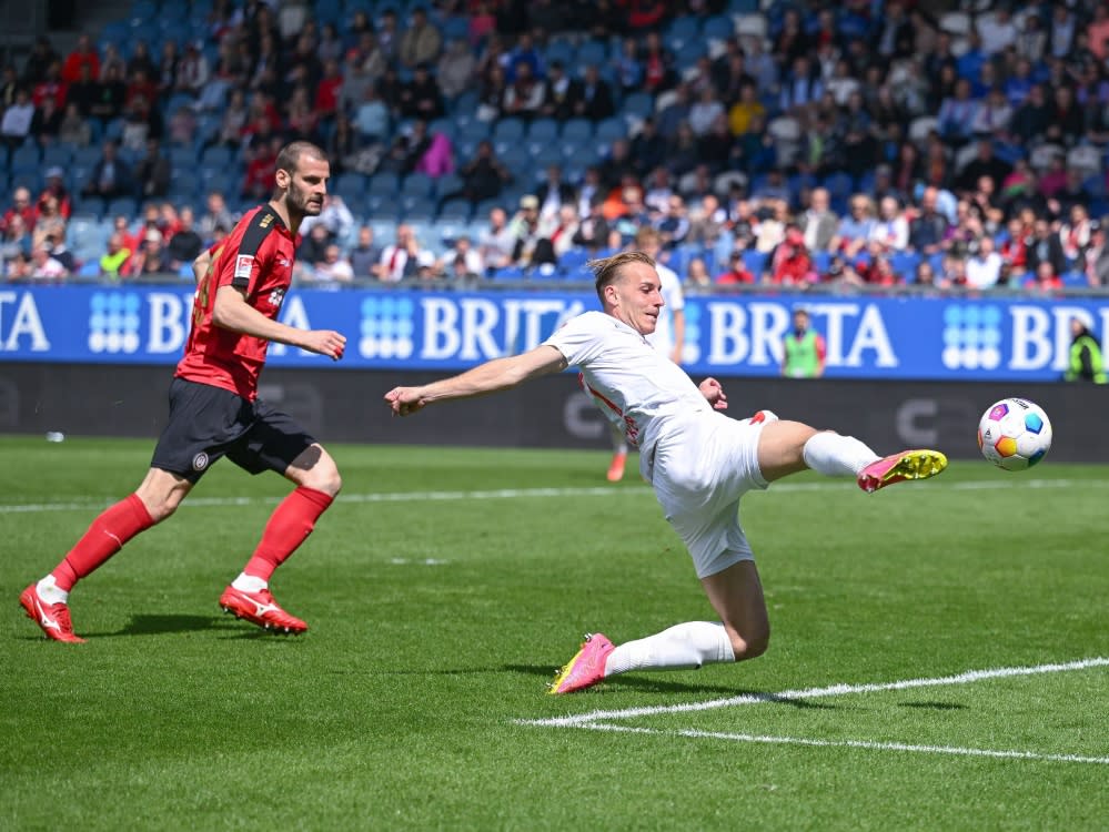 Kiels Torschütze Timo Becker (IMAGO/RHR-FOTO)