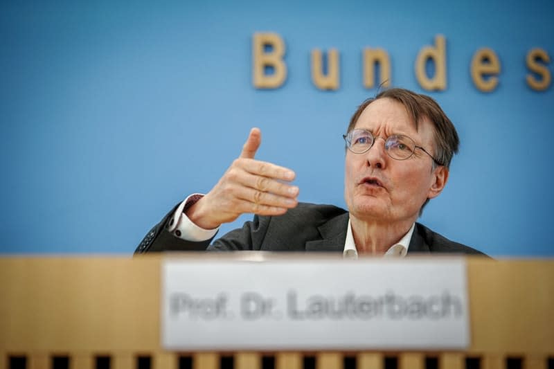 German Minister of Health Karl Lauterbach presents the hospital reform at the Federal Press Conference. Kay Nietfeld/dpa