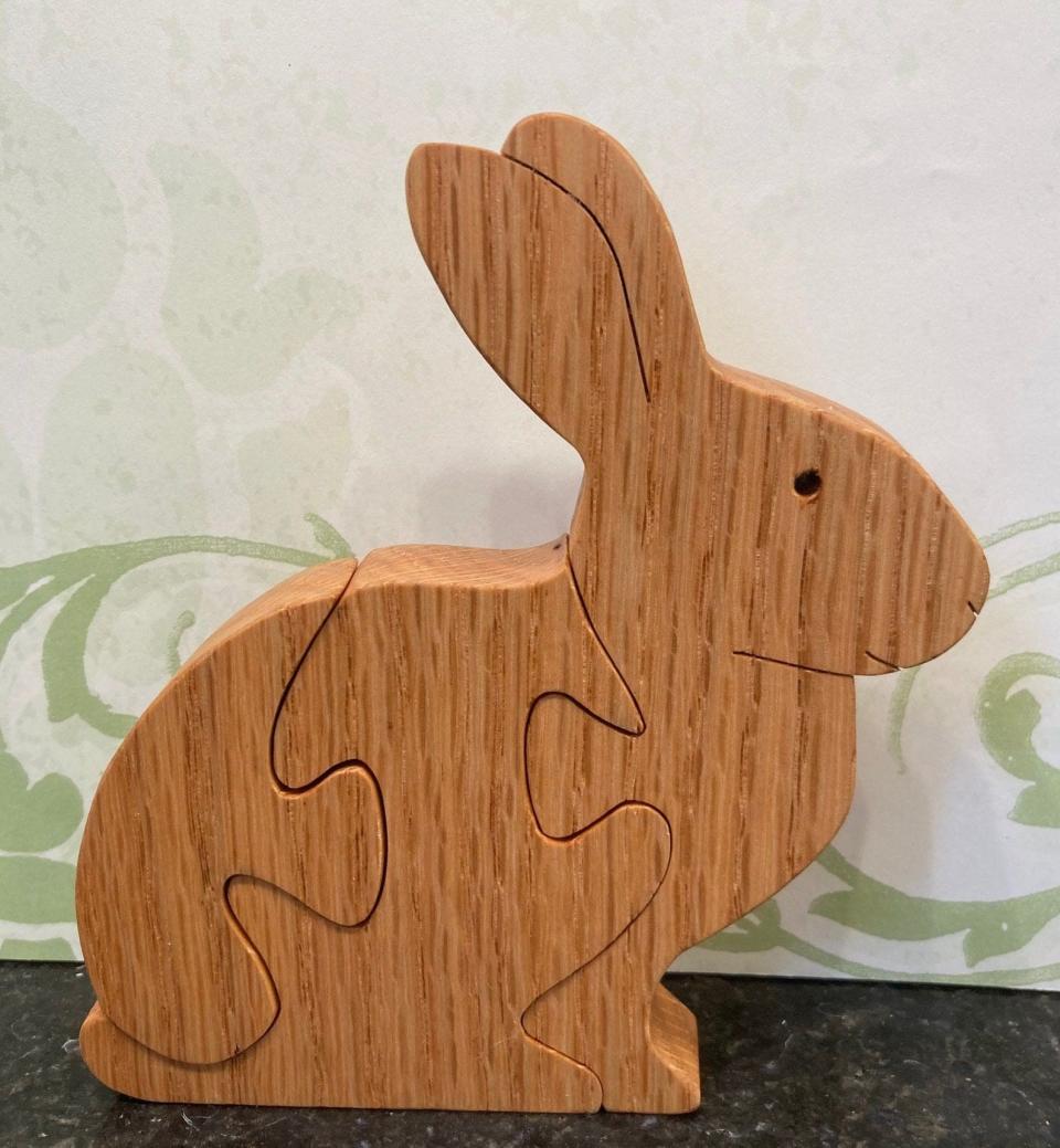 31) Wooden Rabbit Puzzle