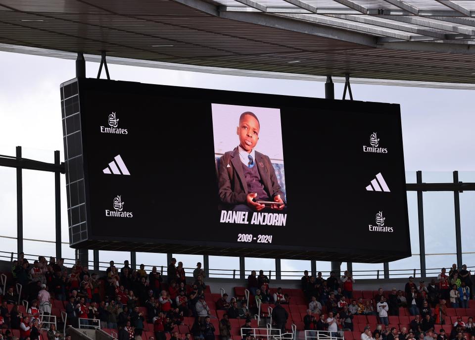 London, UK. 4th May, 2024. Arsenal fans pay their respects for Daniel Anjorin during the Premier League match at the Emirates Stadium, London. Picture credit should read: David Klein/Sportimage Credit: Sportimage Ltd/Alamy Live News