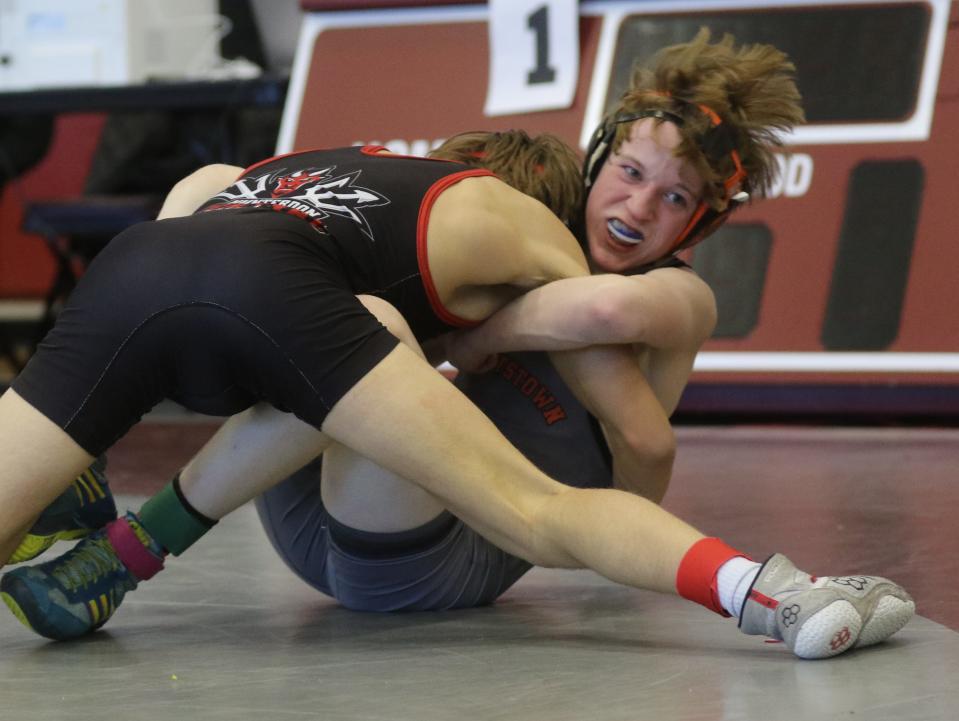Anthony Rossi of Hunterdon Central defeated Aidan Scheeringa of Hackettstown, 10-6, in the 106-pound final at the Hunterdon/Warren/Sussex Wrestling Tournament in Phillipsburg, NJ on January 8, 2022.