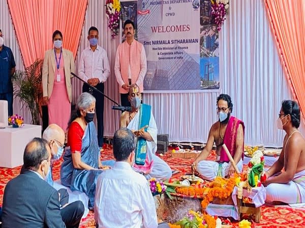 Nirmala Sitharaman laying foundation stone of  building in Bengaluru.