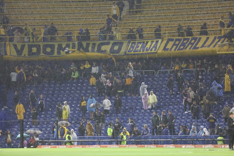 El domingo pasado, la lluvia inundó el campo de juego y Boca vs. Newell´s  fue suspendido