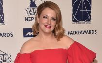 Auch "Sabrina"-Star Melissa Joan Hart war geimpft und steckte sich dennoch an. Es gehe ihr schlecht, sie habe Schwierigkeiten zu atmen und wahrscheinlich bei einem ihrer Kinder angesteckt, erklärte sie in einer Instagram-Story. (Bild: Alberto E. Rodriguez/Getty Images)