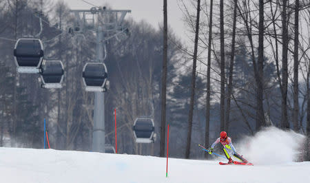 Alpine Skiing - Pyeongchang 2018 Winter Olympics - Women's Alpine Combined - Jeongseon Alpine Centre - Pyeongchang, South Korea - February 22, 2018 - Mikaela Shiffrin of the U.S. competes in the Women's Slalom part of the Women's Alpine Combined. REUTERS/Toby Melville