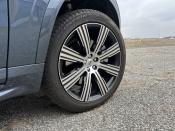 <p>The XC90 Recharge comes standard with these lovely 21-inch diamond-cut alloy wheels wrapped in all-season Pirelli Scorpion tires. They look great and don't do much to compromise the ride or the rest of the SUV's design. </p><p>The brakes do well to bring the XC90 to a stop, though the hybrid drivetrain means the regen-to-physical braking transition is a bit rougher than expected. You get used to it quickly. </p>