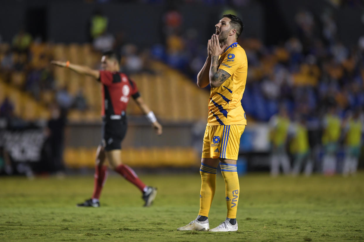 MONTERREY, MEXICO - SEPTEMBER 11: Andre-Pierre Gignac #10 of Tigres reacts during the 8th round match between Tigres UANL and Leon as part of the Torneo Grita Mexico A21 Liga MX at Universitario Stadium on September 11, 2021 in Monterrey, Mexico. (Photo by Azael Rodriguez/Getty Images)