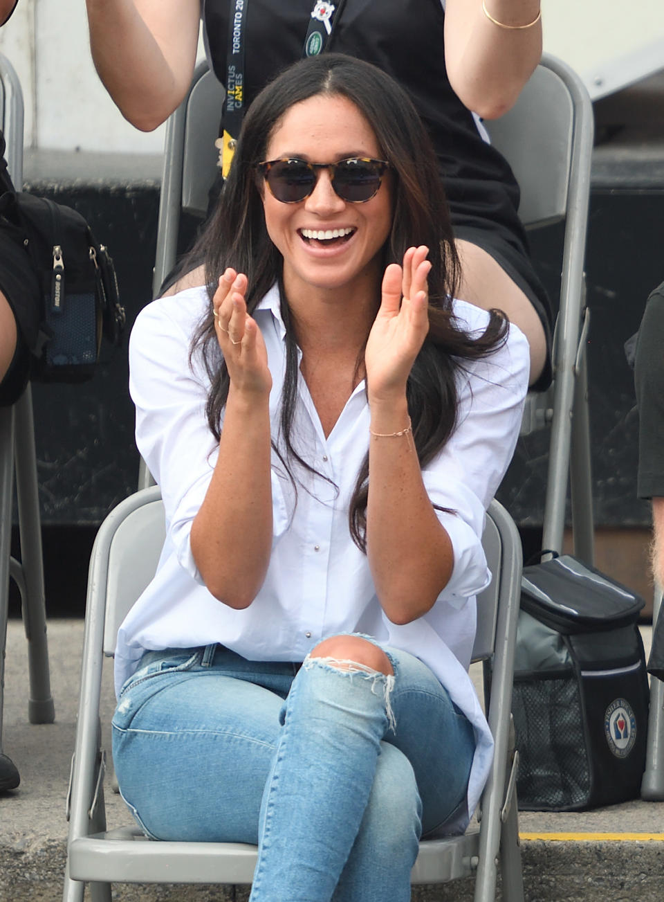 TORONTO, ON - SEPTEMBER 25:  Meghan Markle attends the Wheelchair Tennis on day 3 of the Invictus Games Toronto 2017 at Nathan Philips Square on September 25, 2017 in Toronto, Canada.  The Games use the power of sport to inspire recovery, support rehabilitation and generate a wider understanding and respect for the Armed Forces.  (Photo by Karwai Tang/WireImage)