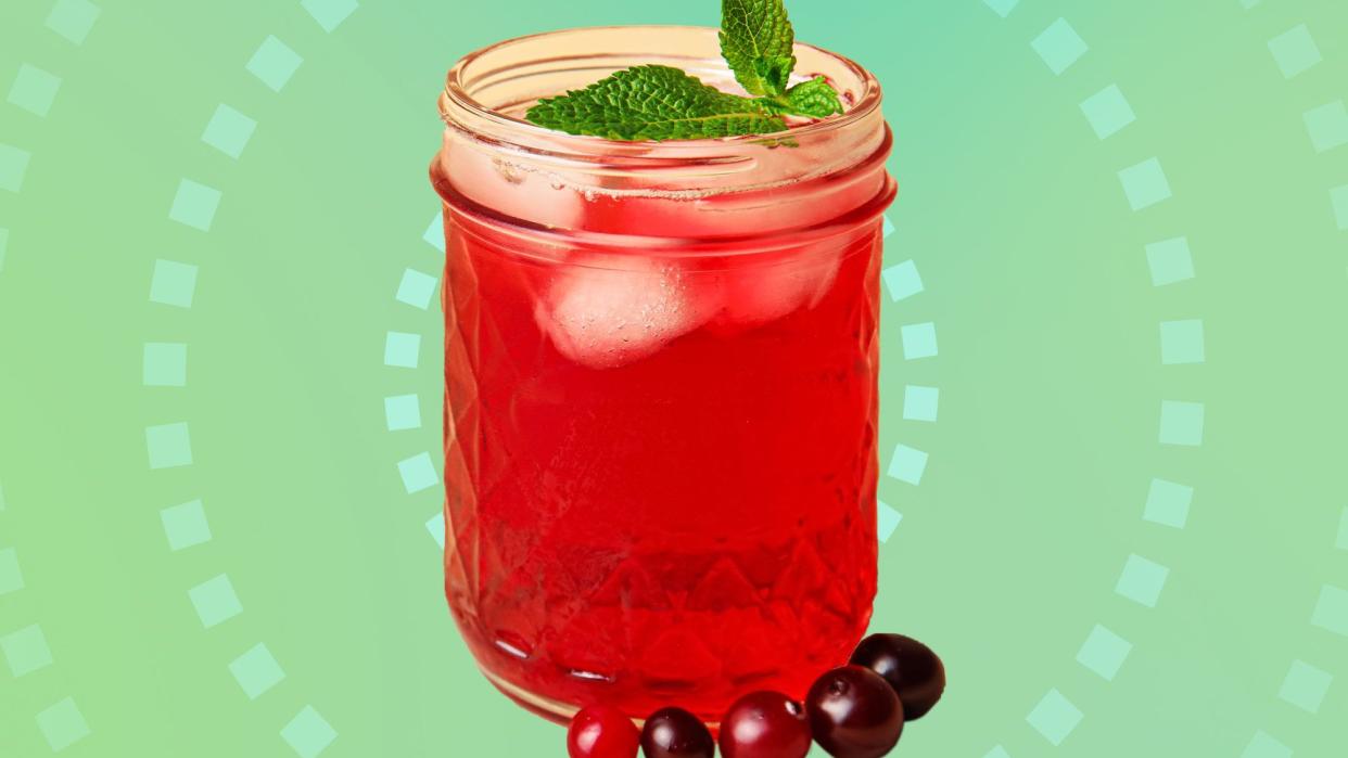 Does-Cranberry-Juice-Actually-Help-with-UTIs-AdobeStock_467309735
