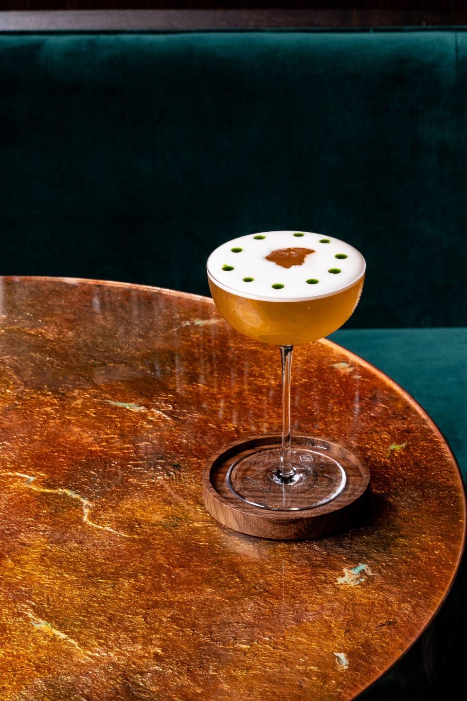 The Whiskey and Seaweed cocktail, named for the bar (WeTheFoodSnobs)