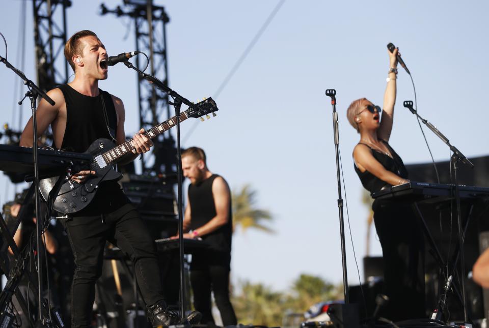 Thom Powers and Alisa Xayalith of The Naked and Famous perform at the Coachella Valley Music and Arts Festival in Indio, California April 13, 2014. REUTERS/Mario Anzuoni (UNITED STATES - Tags: ENTERTAINMENT)