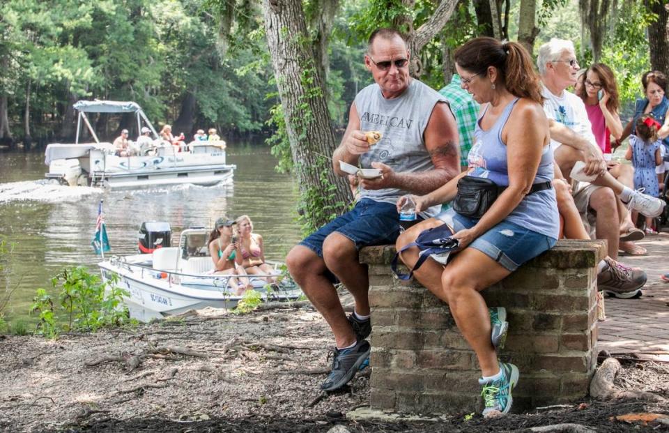 Thousands come by land and river to enjoy Conway Riverfest the banks of the Waccamaw River. June 25, 2016.