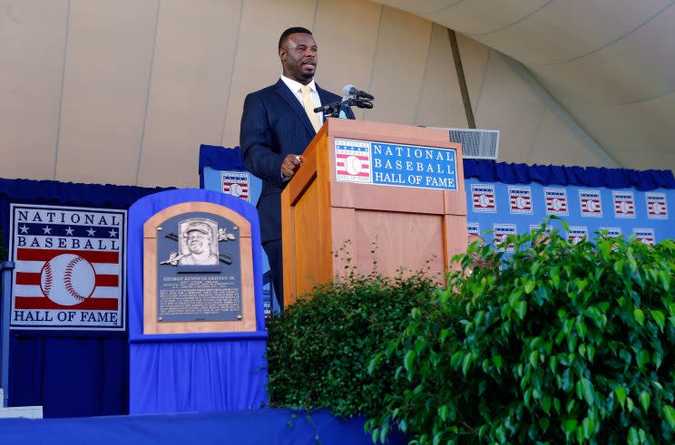 Ken Griffey Jr. delivering his Hall of Fame induction speech. (Getty Images/Jim McIsaac)