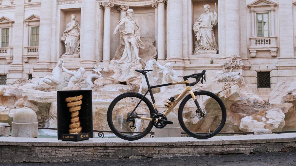 Check out the limited edition Colnago Gioiello – decorated in real gold  leaf