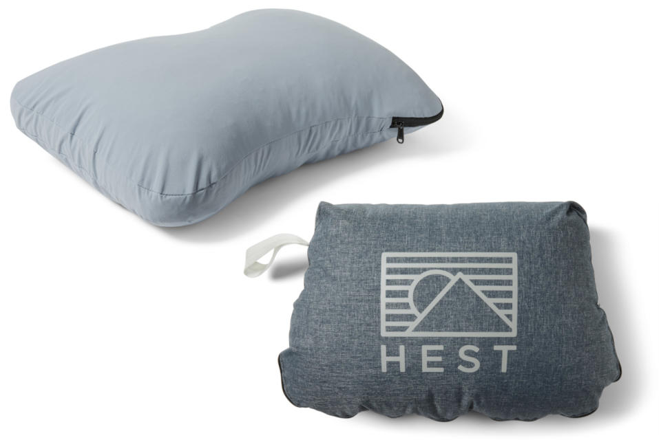 Hest Camp Pillow