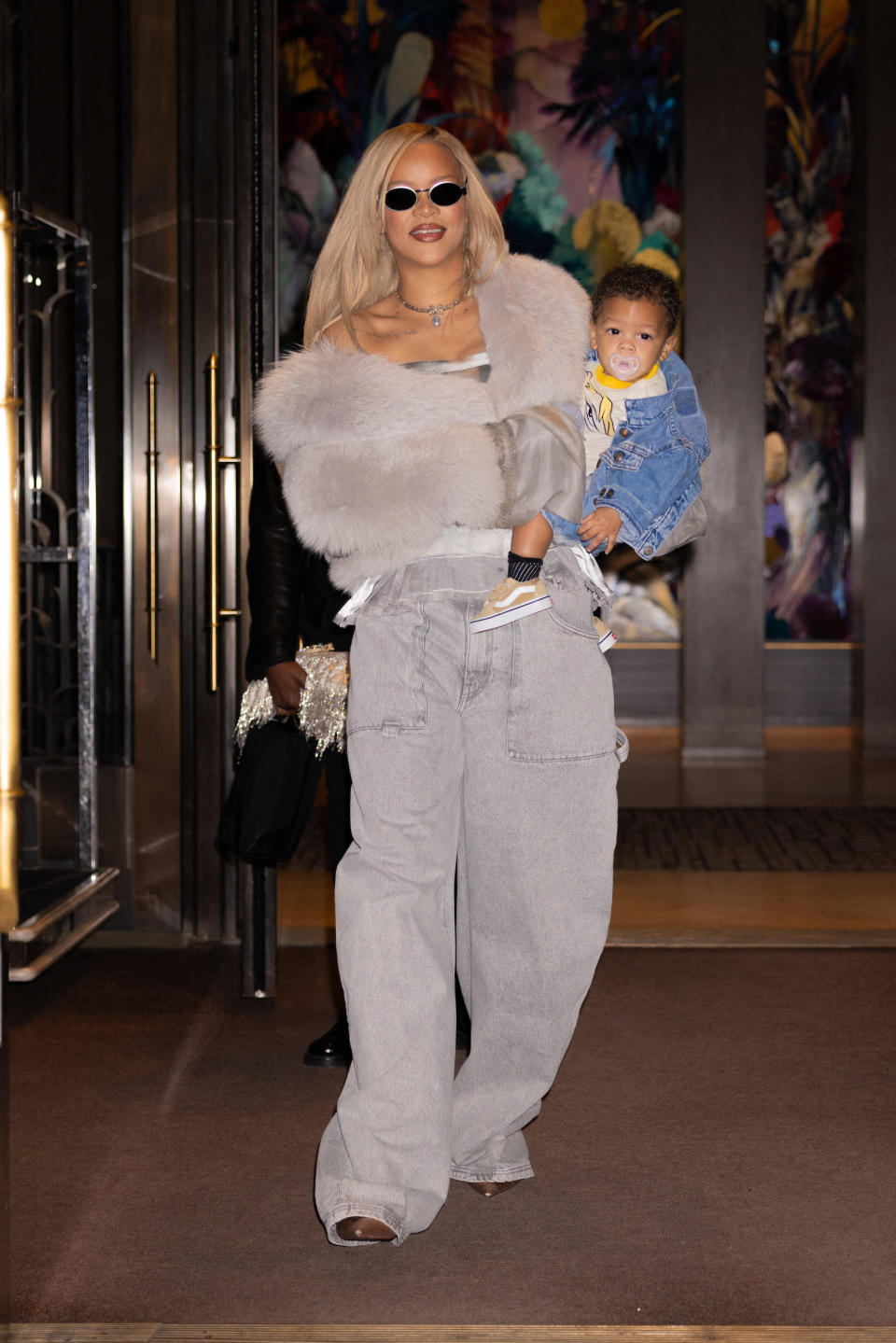 Rihanna et son fils cadet Riot à New York