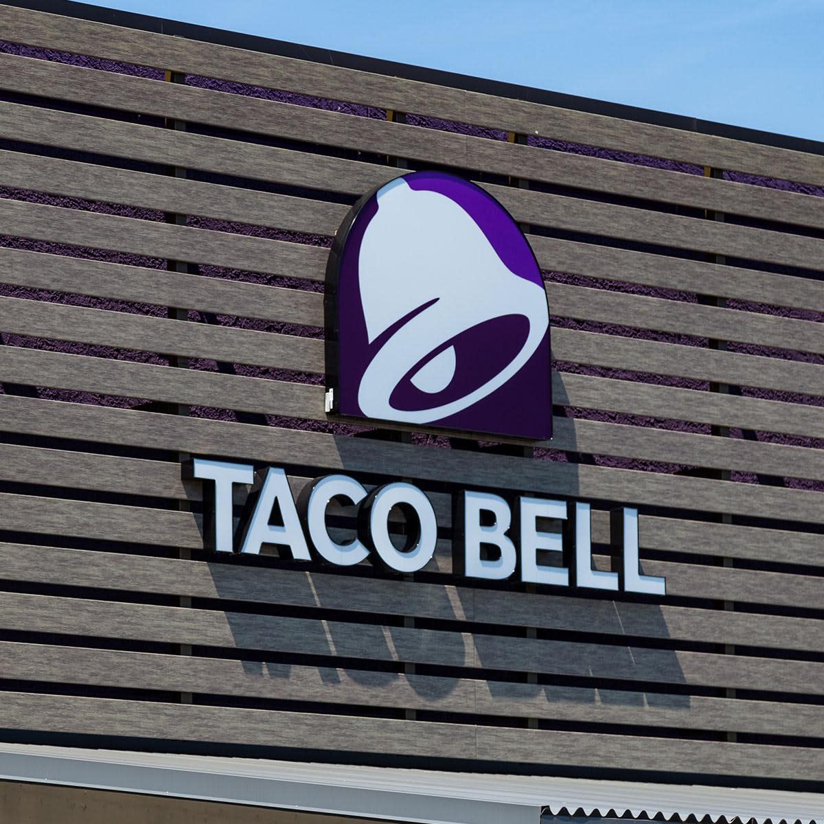 Exterior of Taco Bell restaurant