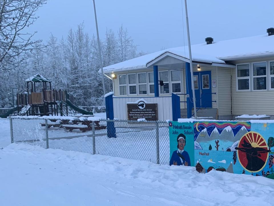 community school in beaver creek canada