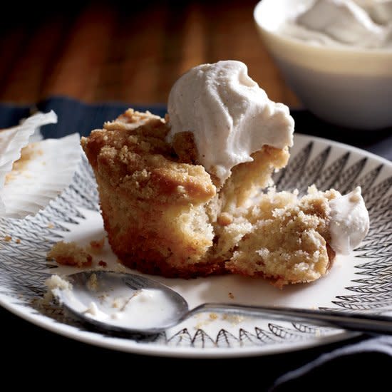 Apple Crumb Coffee Cakes