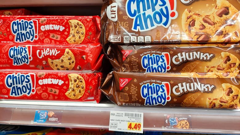 Packets of Chips Ahoy! cookies