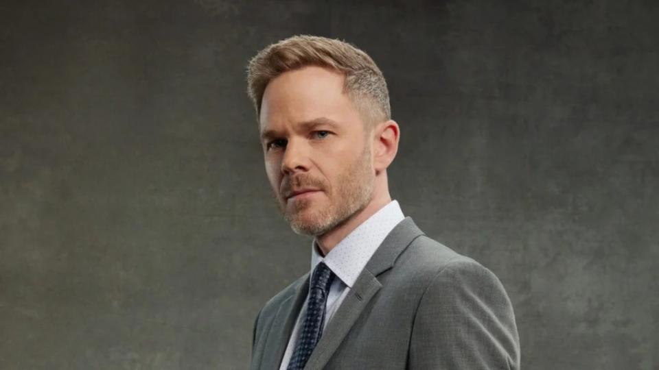 Shawn Ashmore as Wesley Evers in "The Rookie" 