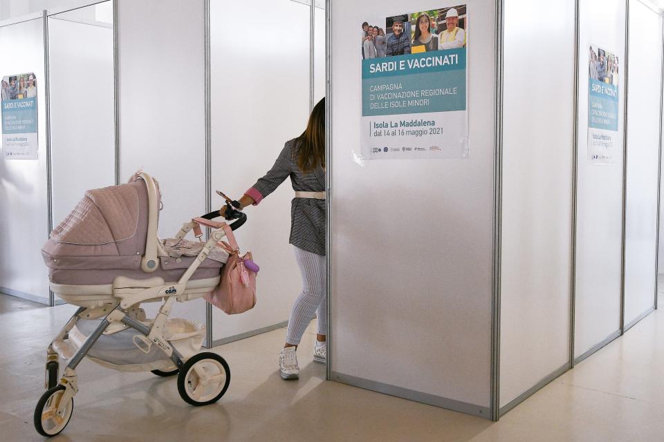 mother stroller vaccine