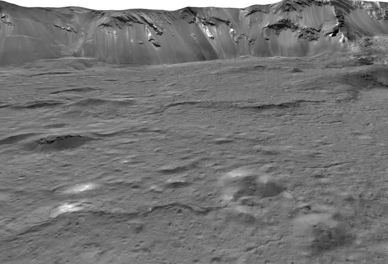 Mosaic of Occator Crater on the dwarf planet Ceres