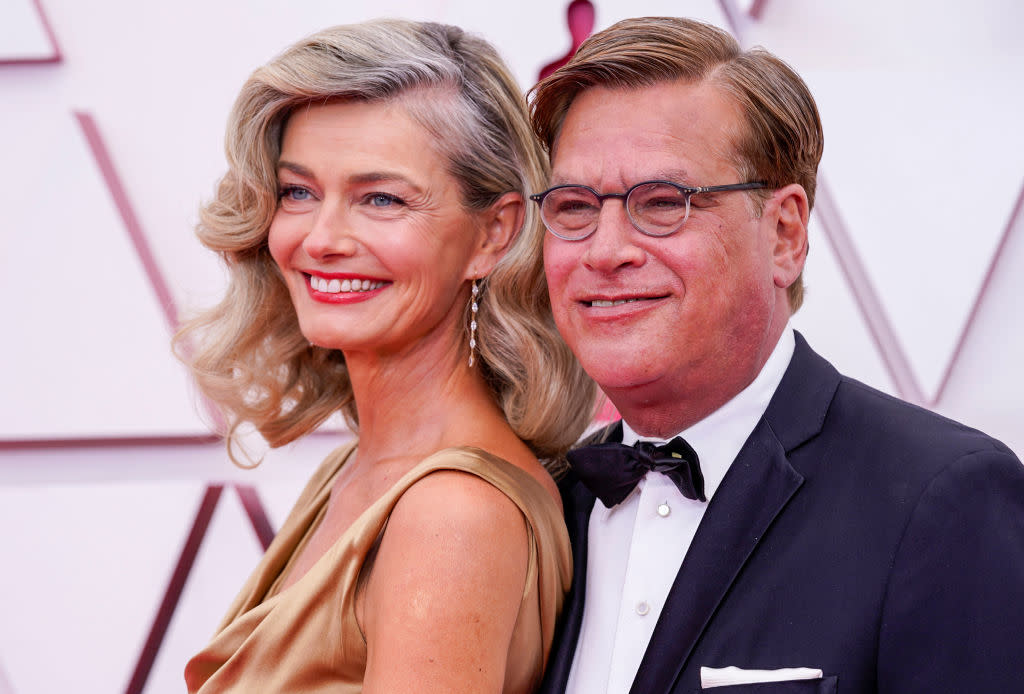 Paulina Porizkova and Aaron Sorkin arrive at the Oscars. (Photo: AP Photo/Chris Pizzello, Pool)