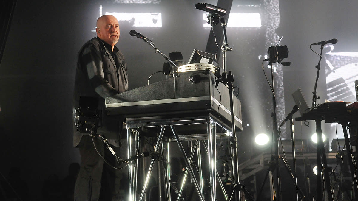  Peter Gabriel 