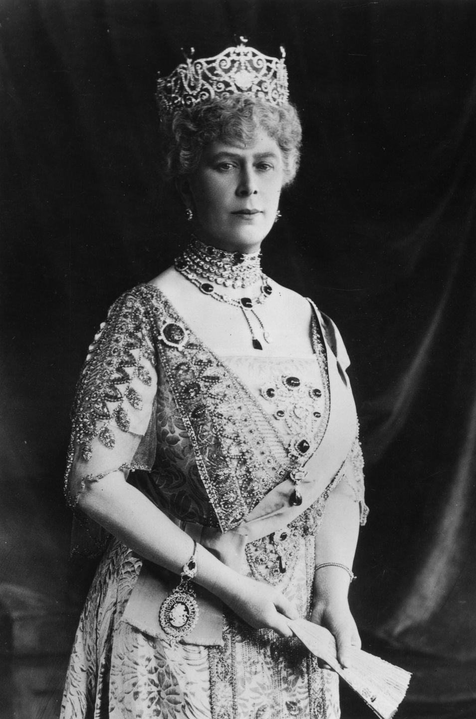 Chokers Are in Style Again but They've Been a Royal Jewelry Staple for Centuries