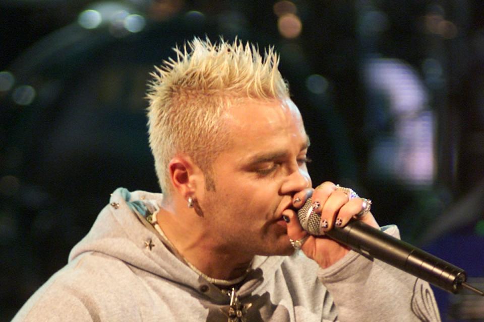 Shifty Shellshock performing in Los Angeles in 2001 (Getty Images)