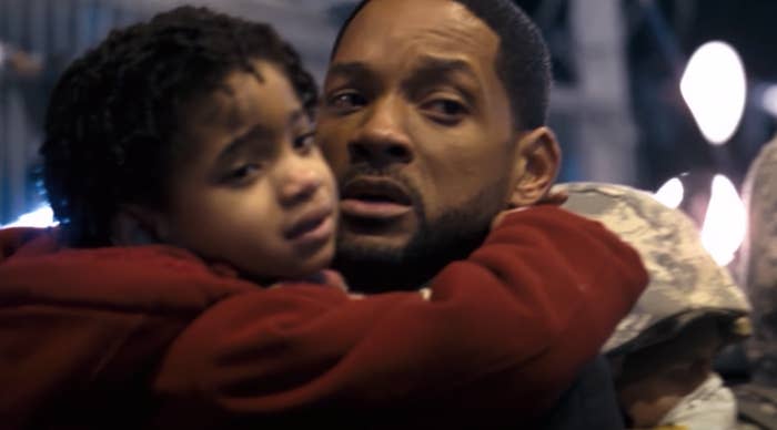 Will Smith holding a young Willow Smith in "I Am Legend"