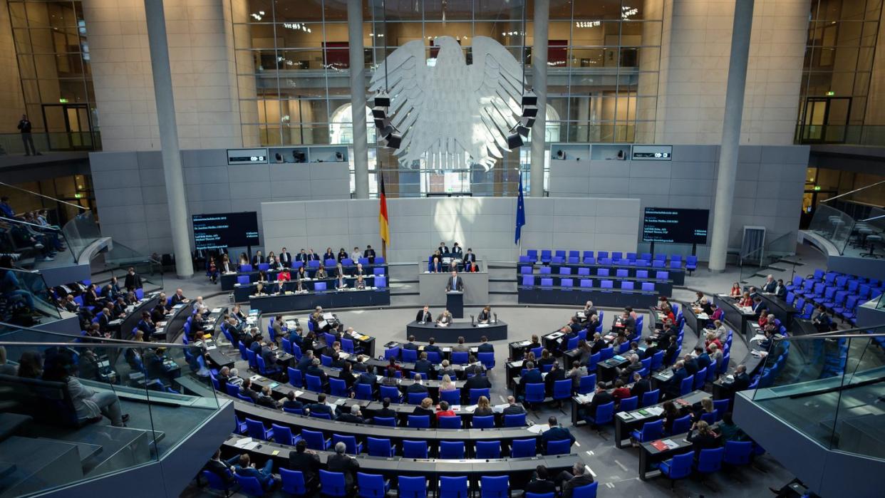 Debatte im Bundestag. Foto: Gregor Fischer/Archiv