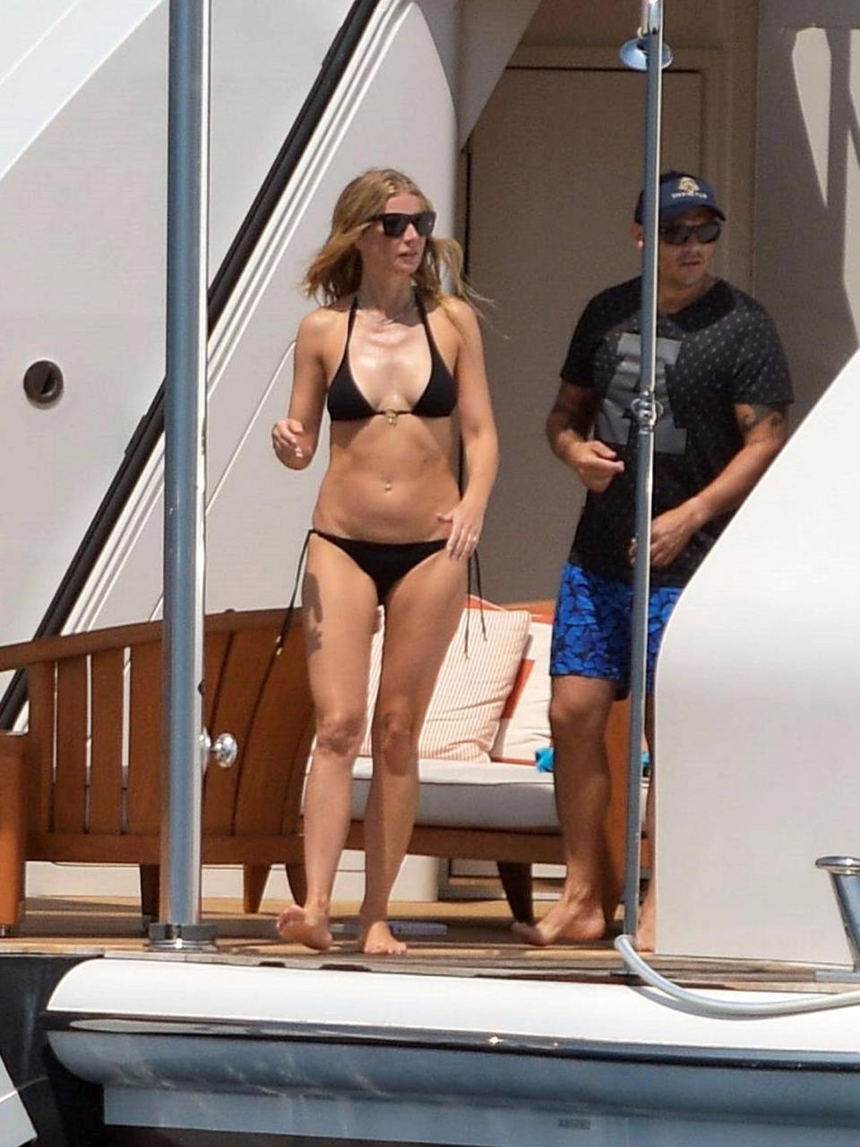 Gwyneth Paltrow's fab bikini body