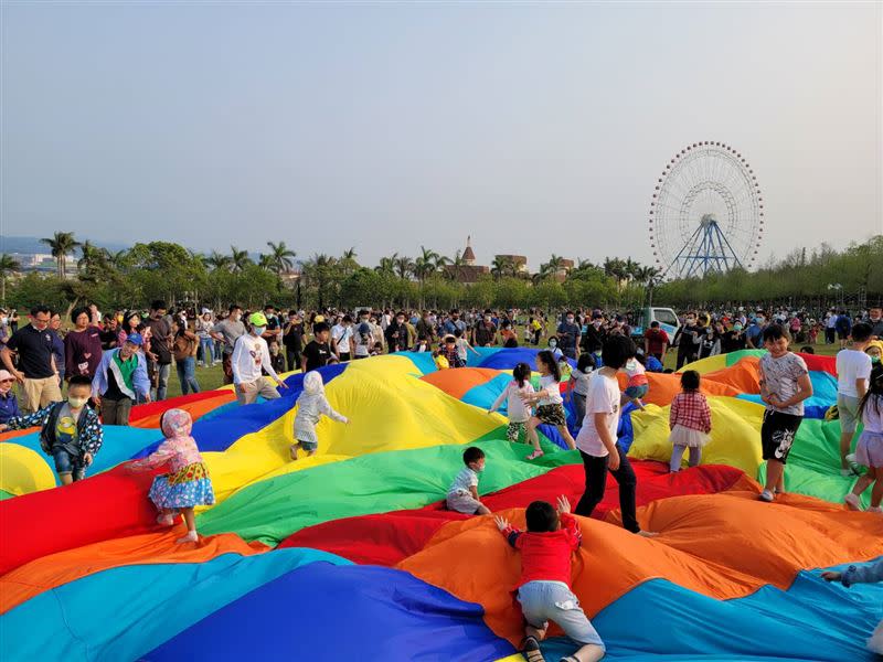 麗寶熱氣球夢想節繫留升空共有2場次，分別為上午場06：00-08：00、下午場16：15-18：15。（圖／麗寶樂園提供）