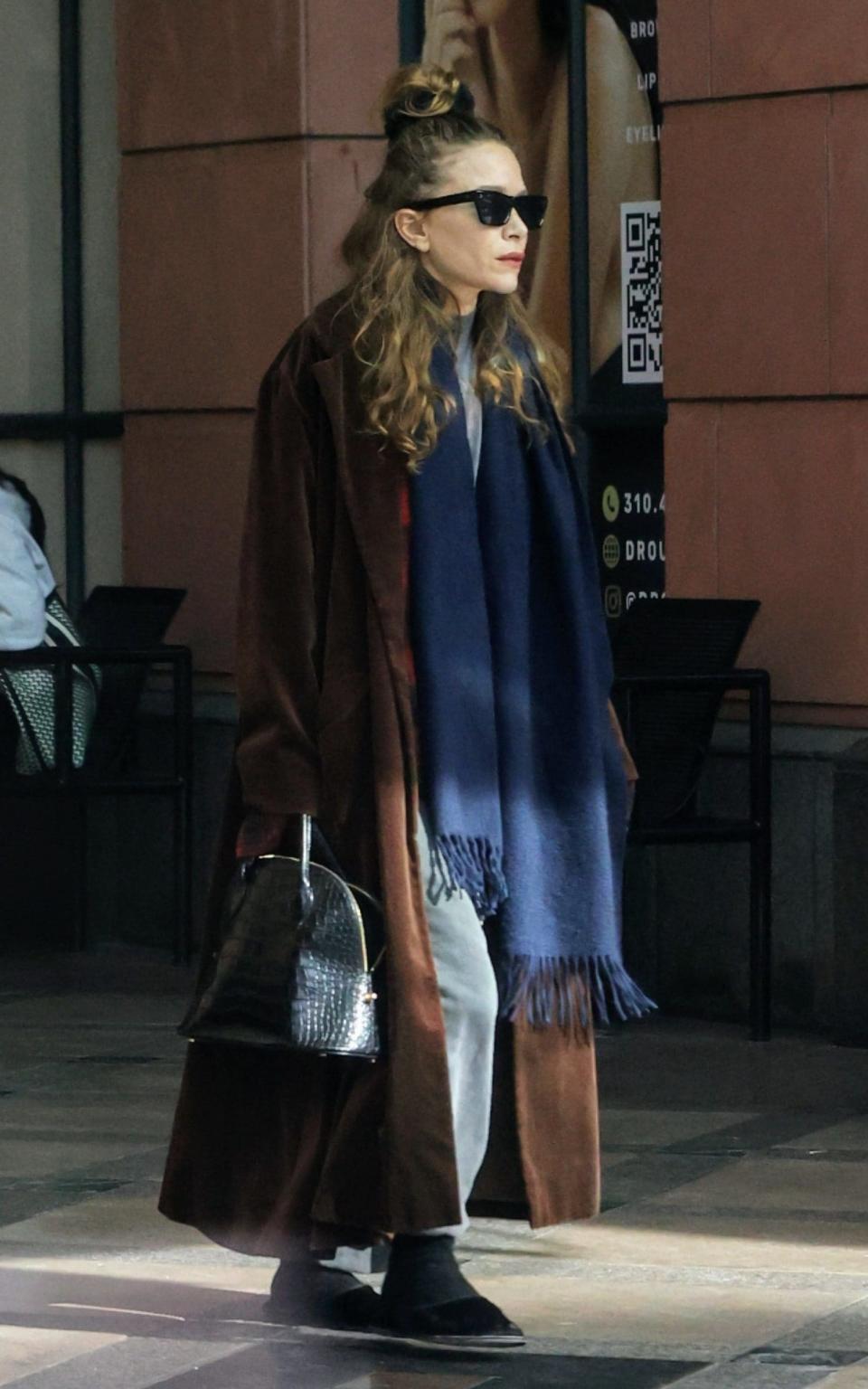 Mary Kate Olsen with Margaux bag by The Row