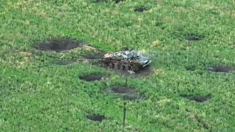 La catastrófica explosión de un tanque T-80 ante un ataque del ejercito ucraniano