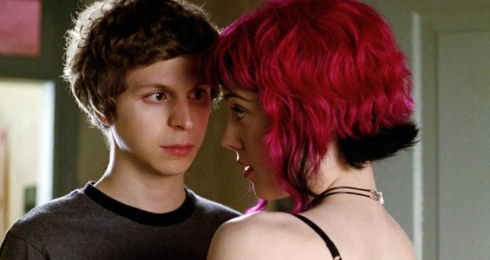 SCOTT PILGRIM VS. THE WORLD, from left: Michael Cera, Mary Elizabeth Winstead, 2010. Ph: Kerry Hayes/©Universal/courtesy Everett Collection