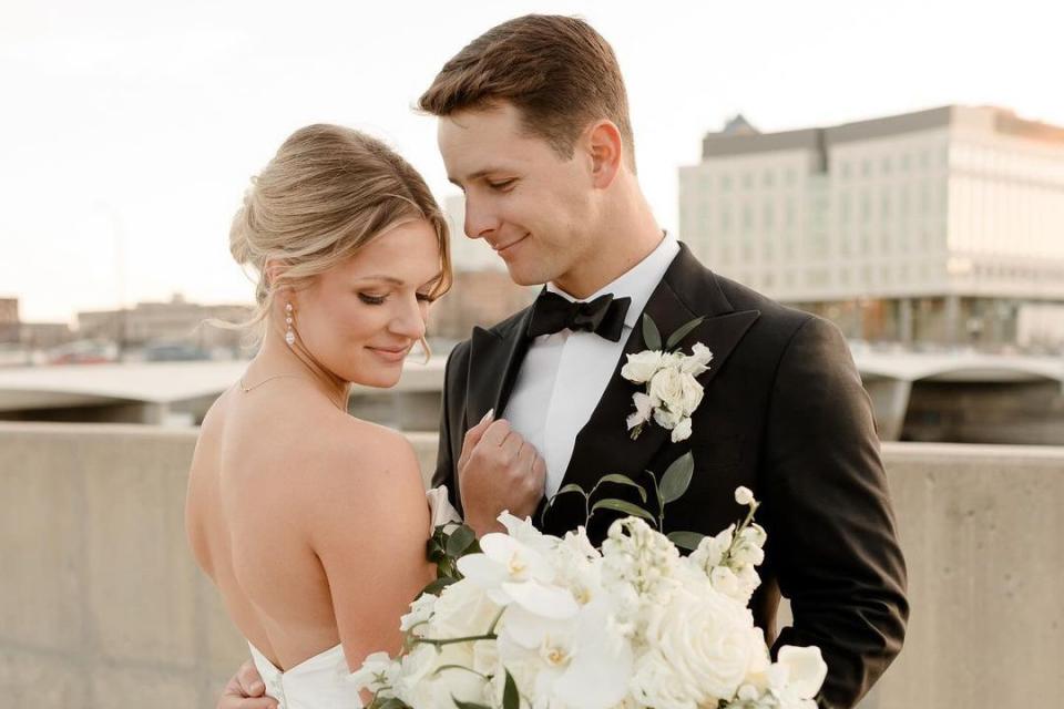 <p><a href="https://www.instagram.com/ivoryandbliss/">@ivoryandbliss</a> | <a href="http://ivoryandbliss.com/">ivoryandbliss.com</a></p> Jenna Brandt (L) and Brock Purdy (R)