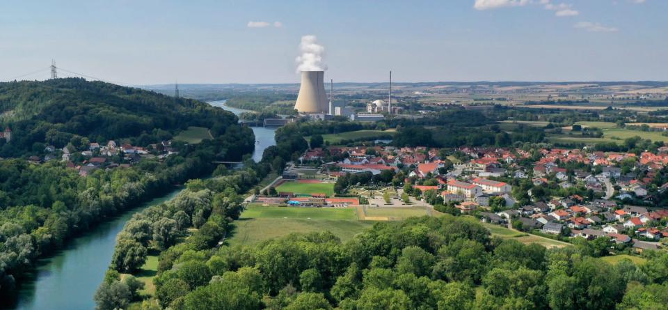 Der Atomreaktor Isar 2 bei Essenbach ist einer der verbliebenen drei noch laufenden Kraftwerke in Deutschland.  - Copyright: Alexandra Beier/Getty Images