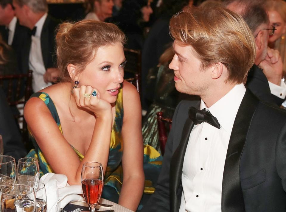 Taylor Swift, Joe Alwyn, 2020 Golden Globe Awards