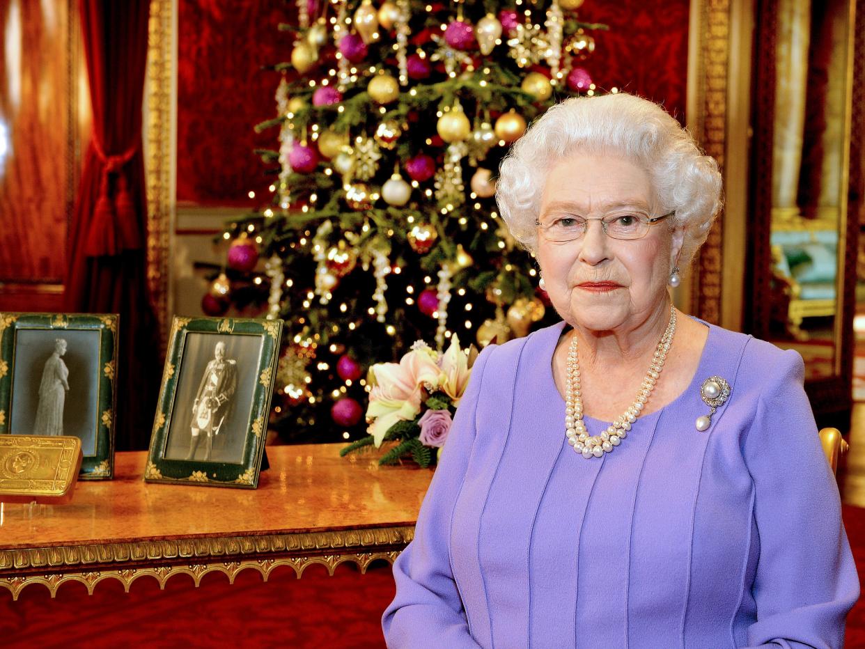 queen elizabeth christmas 2014