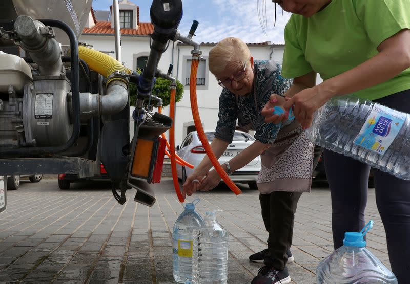 Drought leaves thousands without drinking water in southern Spain