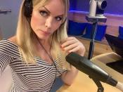 Actualmente nuestra protagonista es colaboradora en 'Va de tele', programa de radio que se emite en MetroFM. También es muy activa en Instagram, donde cuenta con más de 14.000 seguidores. (Foto: Instagram / <a href="https://www.instagram.com/p/CB6PFfyoFKB/" rel="nofollow noopener" target="_blank" data-ylk="slk:@soniamadoc;elm:context_link;itc:0;sec:content-canvas" class="link ">@soniamadoc</a>)