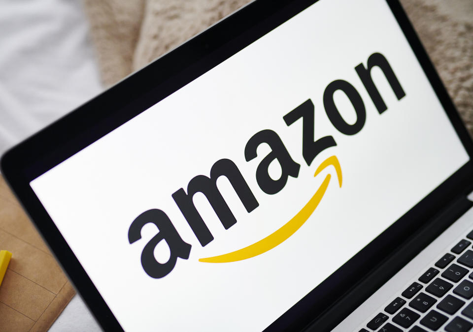 Amazon wants to reward you for buying a gift card, by adding to its value. (Photo: Getty Images)