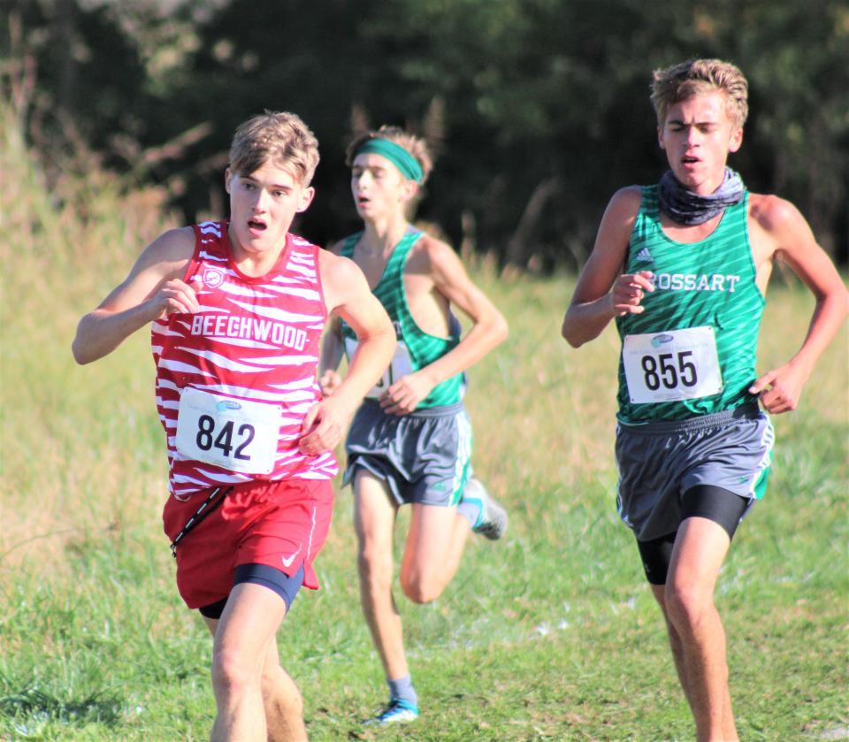 Beechwood senior Cole Hetzel, 842, shown in the 2020 KHSAA state cross country championships, will attempt to set a new mark in the Guinness World Records book.