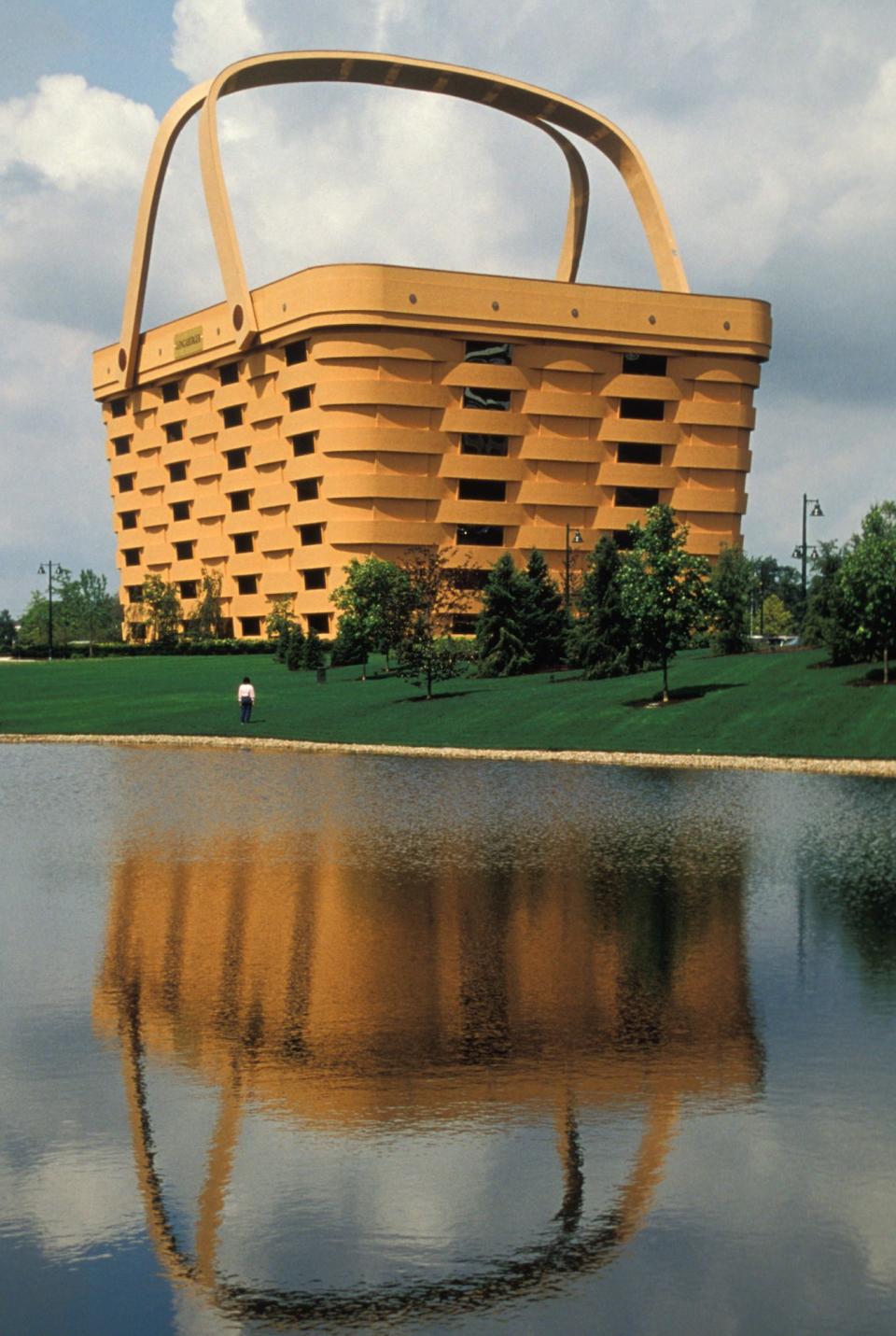 Completed in 1997 and located in Newark, Ohio, Longaberger's former headquarters building, modeled on a Longaberger Medium Market Basket, was designed by American architecture firm NBBJ.