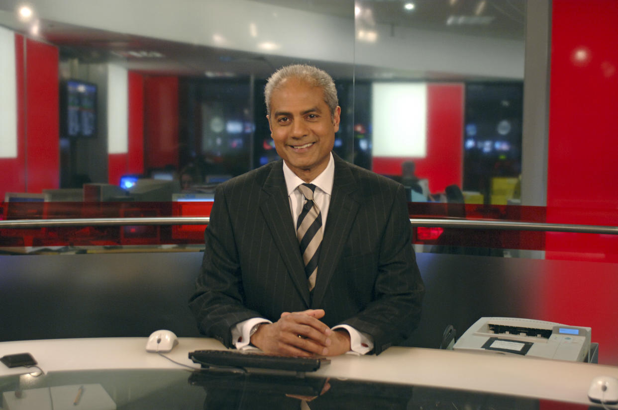 BBC News presenter / newsreader George Alagiah on the set of BBC World News. 21/04/2006. (Photo by Jeff Overs/BBC News & Current Affairs via Getty Images)